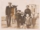 ALOPS01 LETTEN August en paard en OPSTAELE George, Leontine, Valerie en Georgine en moeder MOLLET Honorina Maria en hond Lies (1915).jpg
